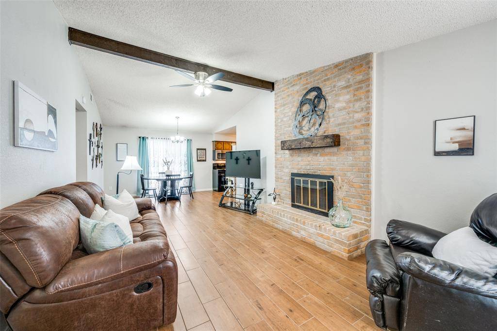 5004 Celtic Drive, Arlington, TX 76017