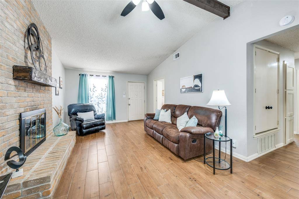 5004 Celtic Drive, Arlington, TX 76017