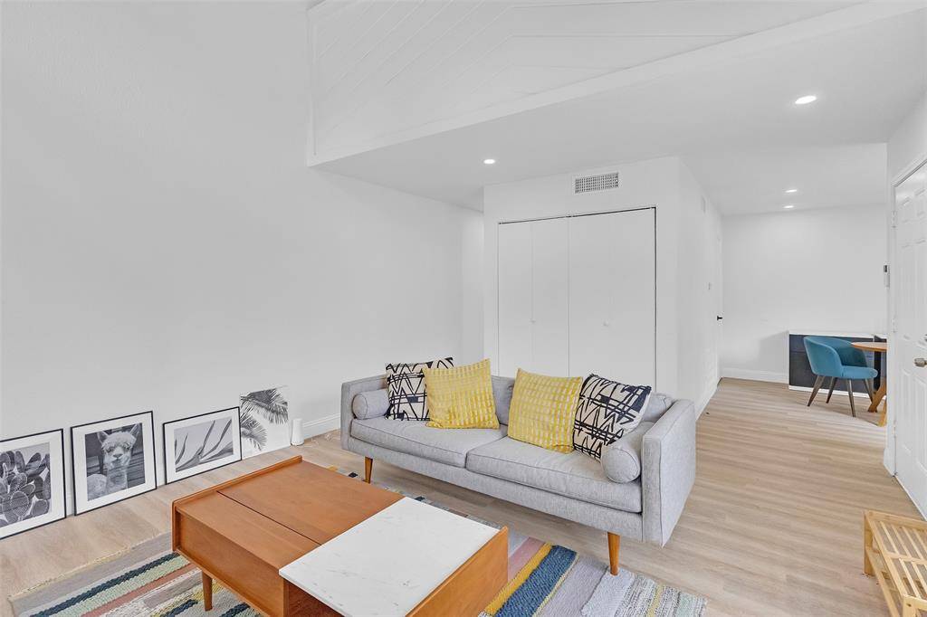 5516 Boca Raton Boulevard #321, Fort Worth, TX 76112