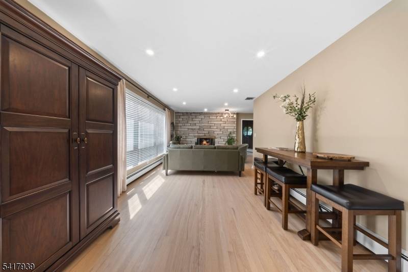 304 River Rd, East Hanover Twp., NJ 07936