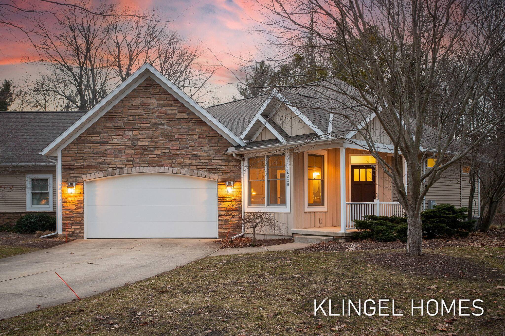 16480 Springvale CT, Ferrysburg City, MI 49456