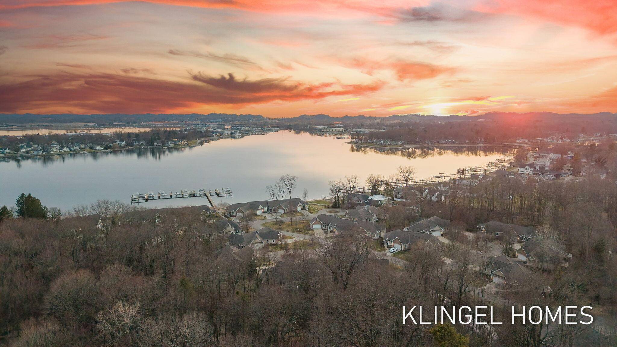 16480 Springvale CT, Ferrysburg City, MI 49456