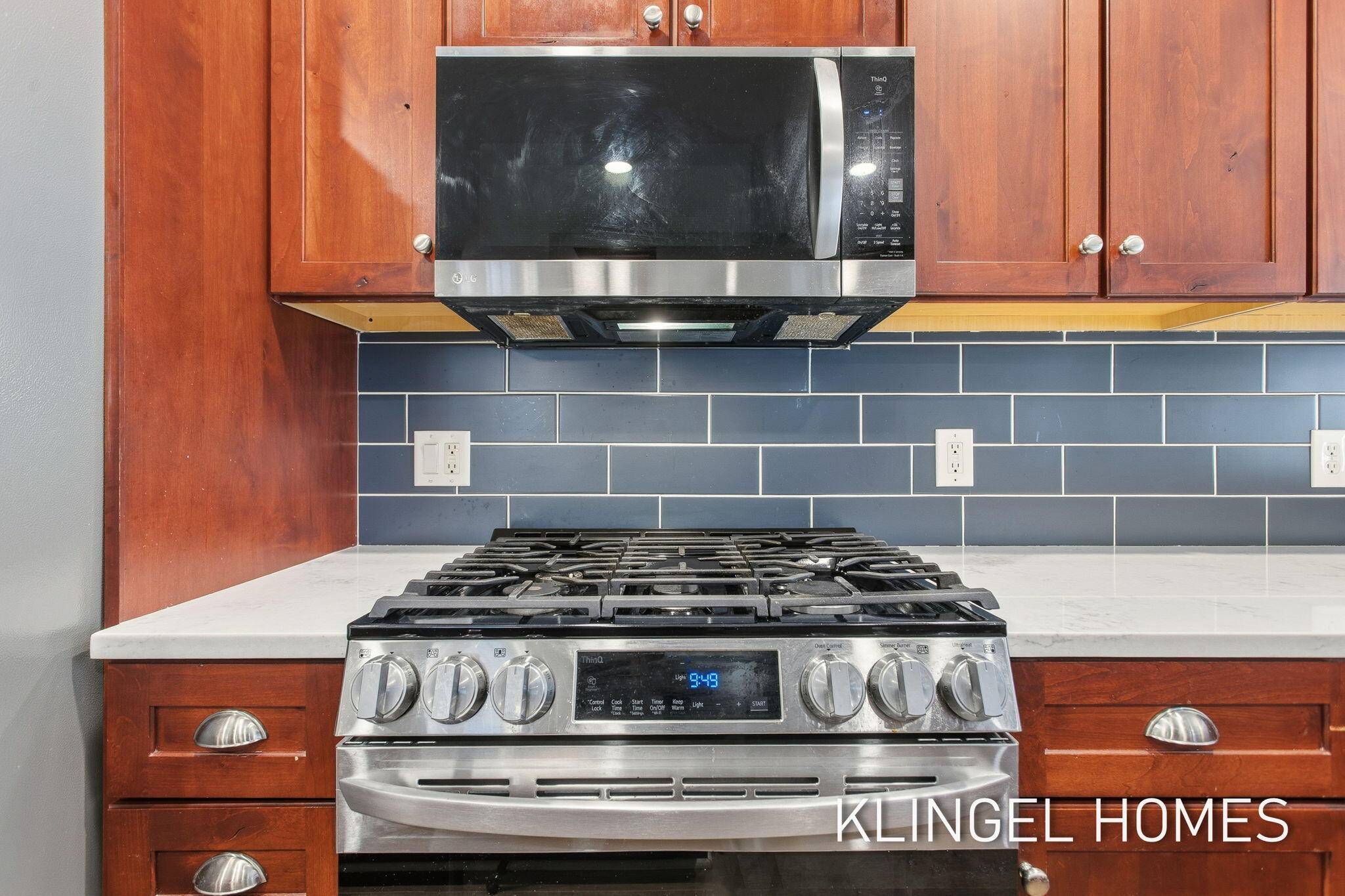 16480 Springvale CT, Ferrysburg City, MI 49456