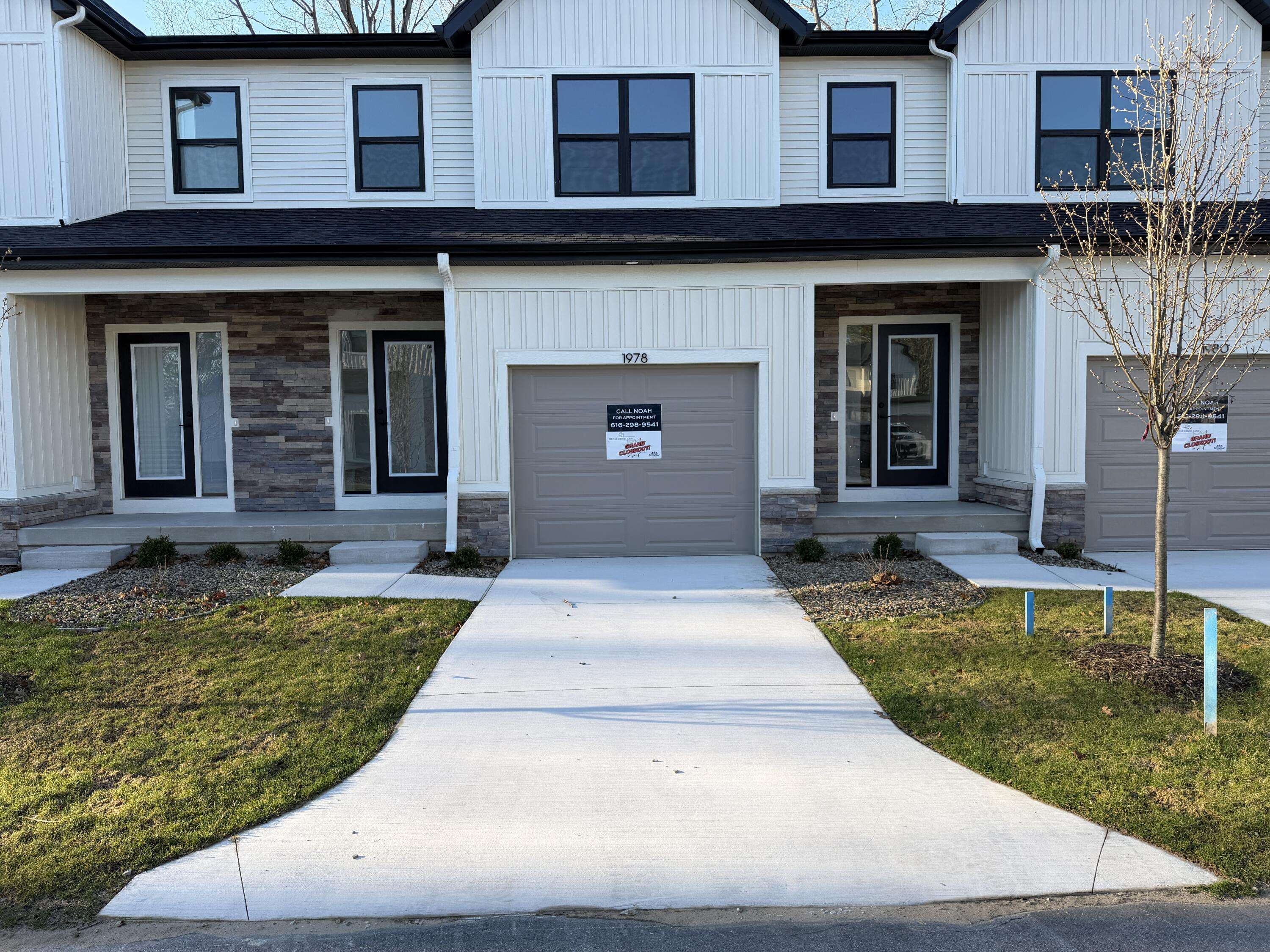 1978 S Shorewood Lane #18, Park Twp, MI 49423