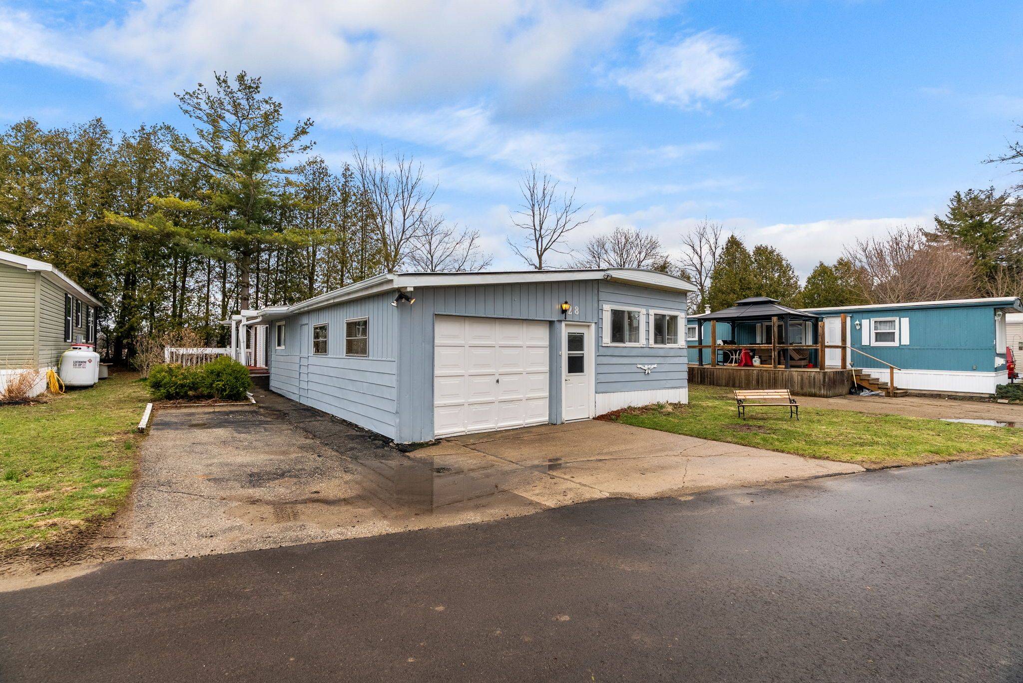 28 Sutton DR, Ashfield-colborne-wawanosh, ON N7A 3Y3