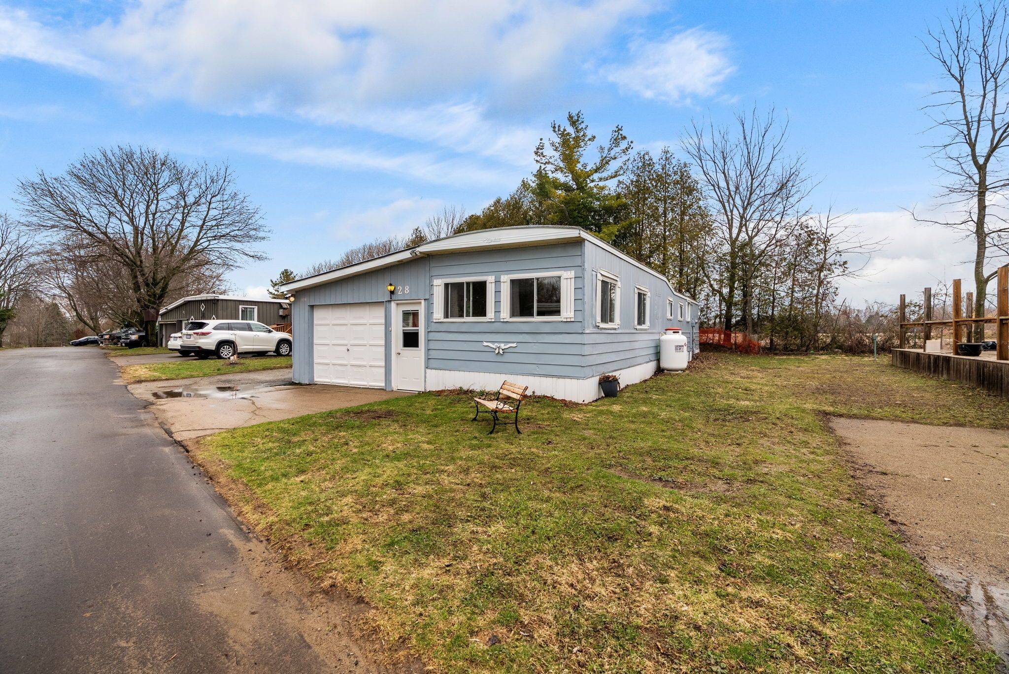 28 Sutton DR, Ashfield-colborne-wawanosh, ON N7A 3Y3