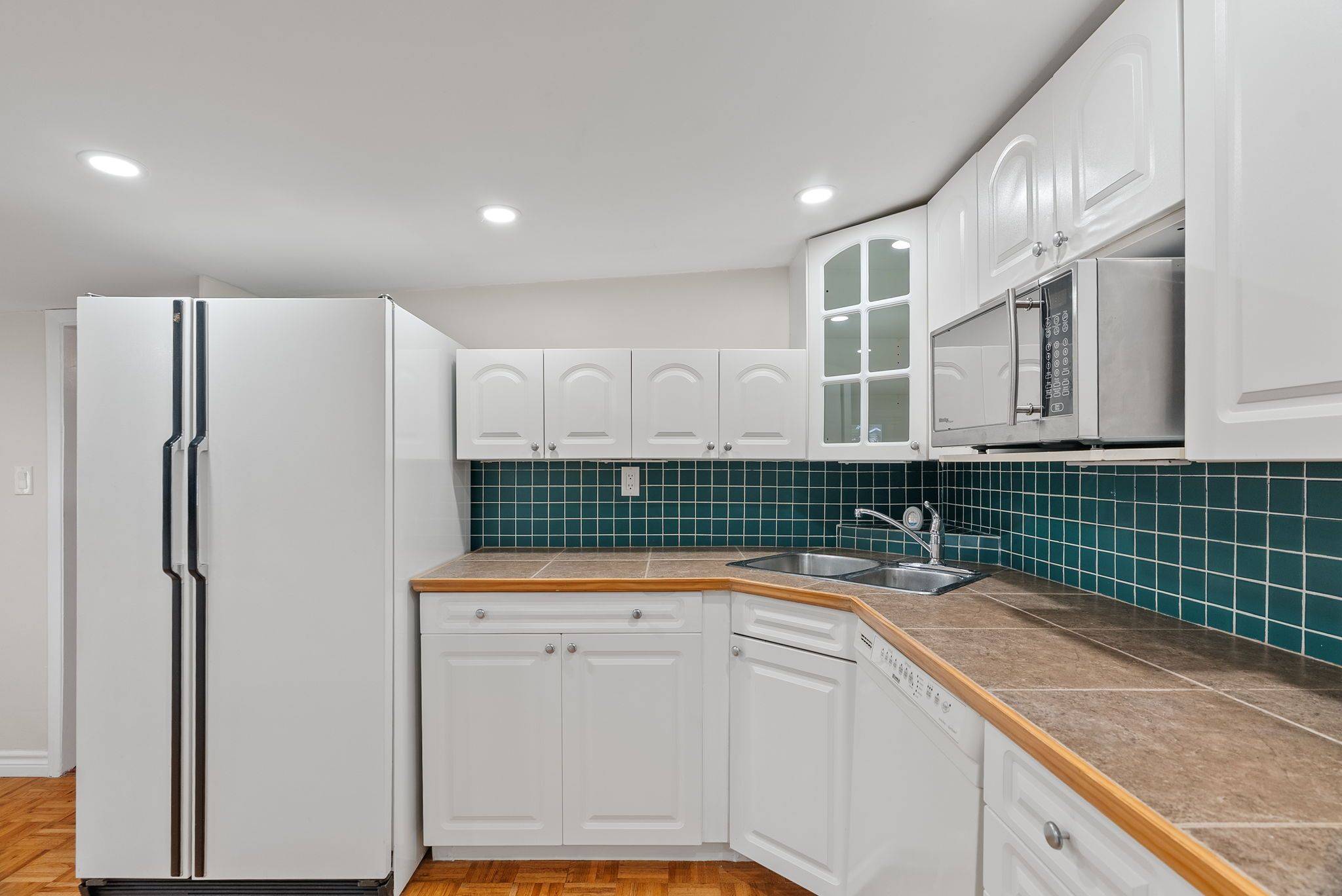 28 Sutton DR, Ashfield-colborne-wawanosh, ON N7A 3Y3