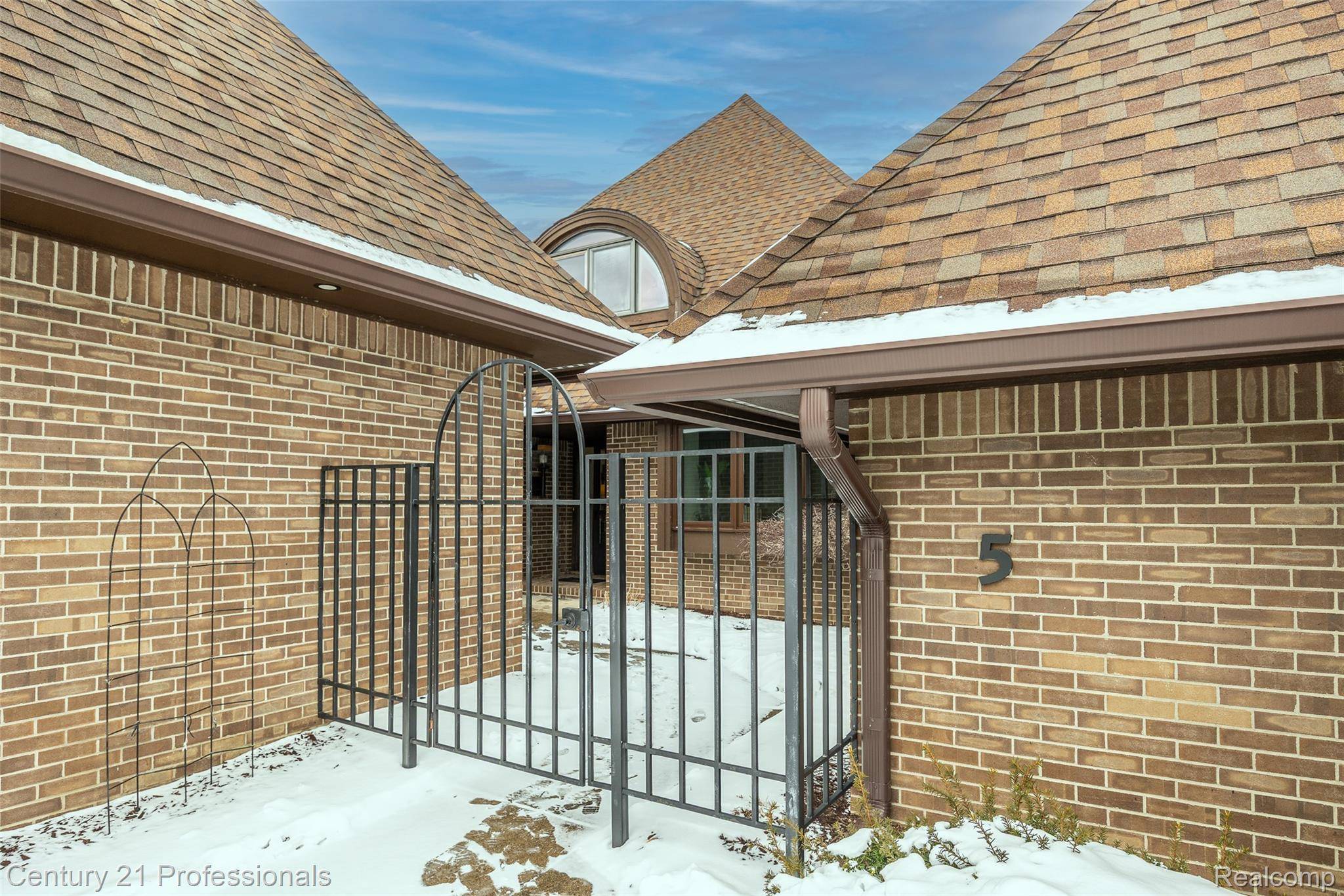 9095 S Saginaw RD #5, Grand Blanc Charter Township, MI 48439