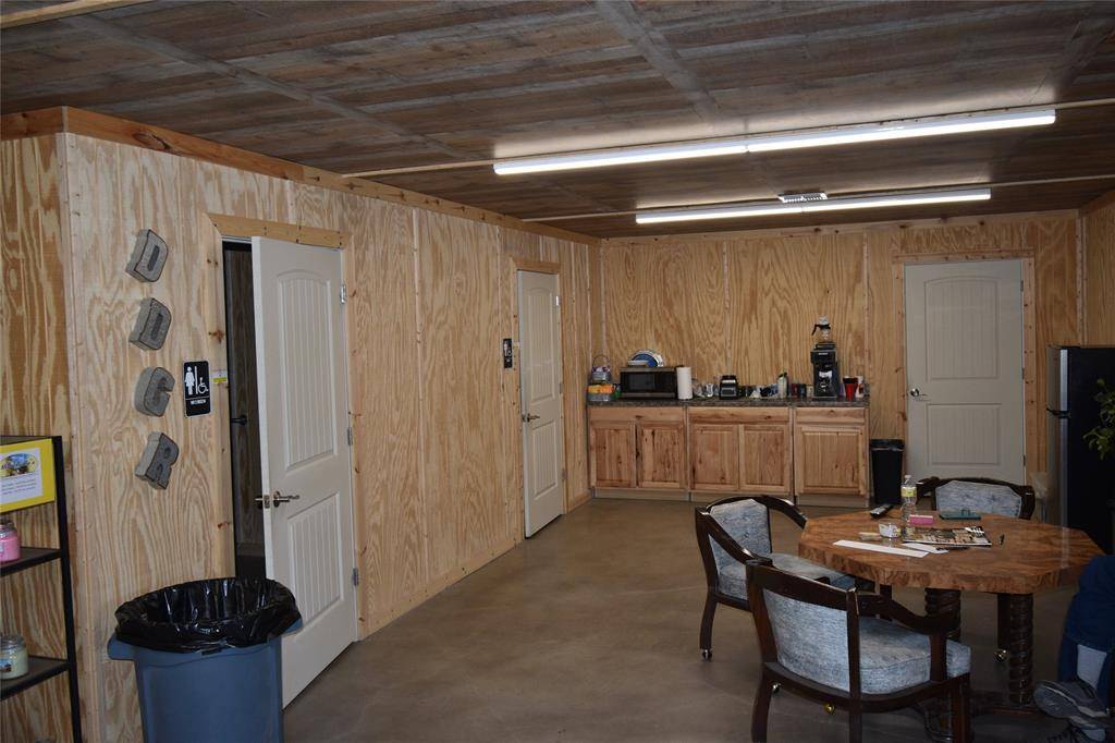 2065 US HWY 277, Anson, TX 79501