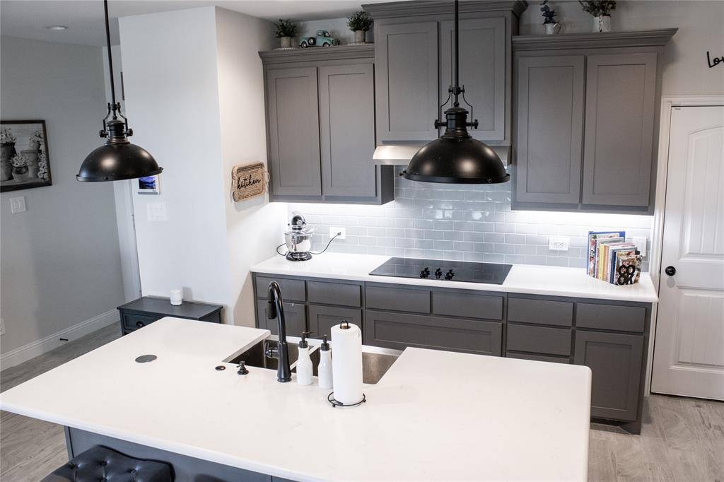 642 Sandiford Court, Mansfield, TX 76063