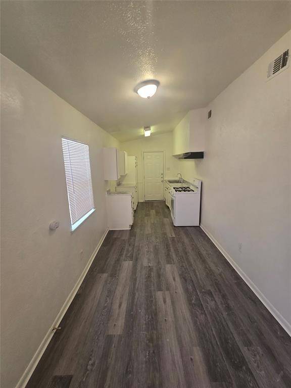 925 Grande Drive, Mesquite, TX 75149