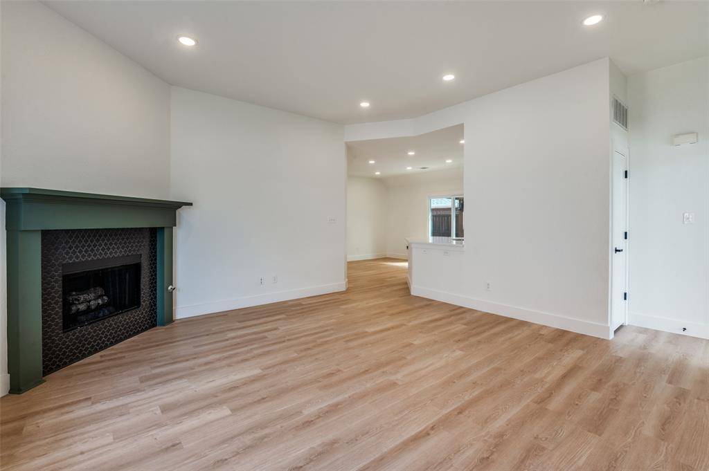 2207 Arbor Creek Drive, Carrollton, TX 75010