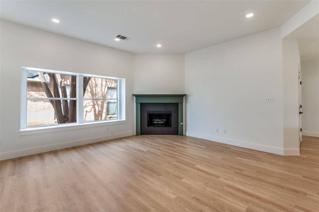 2207 Arbor Creek Drive, Carrollton, TX 75010