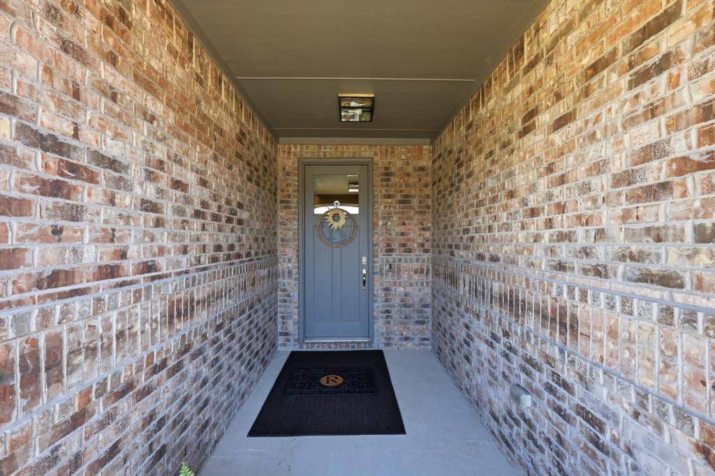 63 Kramer Lane, Sanger, TX 76266