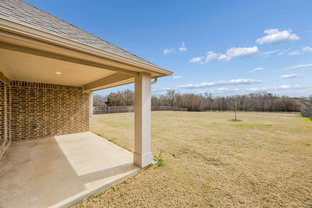 11551 Tanager Lane, Cross Roads, TX 76227