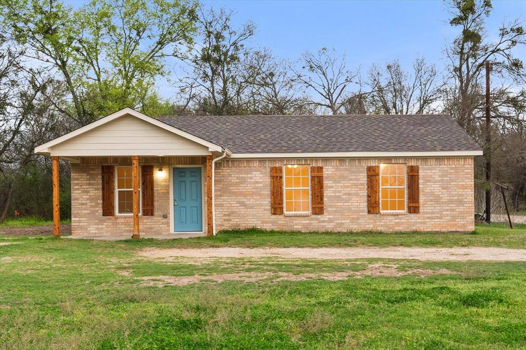 900 S 3rd Avenue E, Dawson, TX 76639