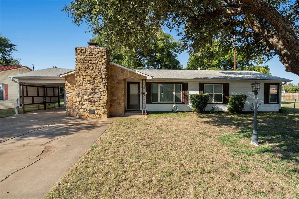 1008 W Hamilton Street, Olney, TX 76374