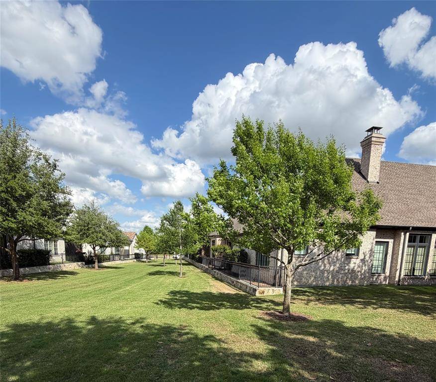 11 Edge Hill Drive, Dallas, TX 75248