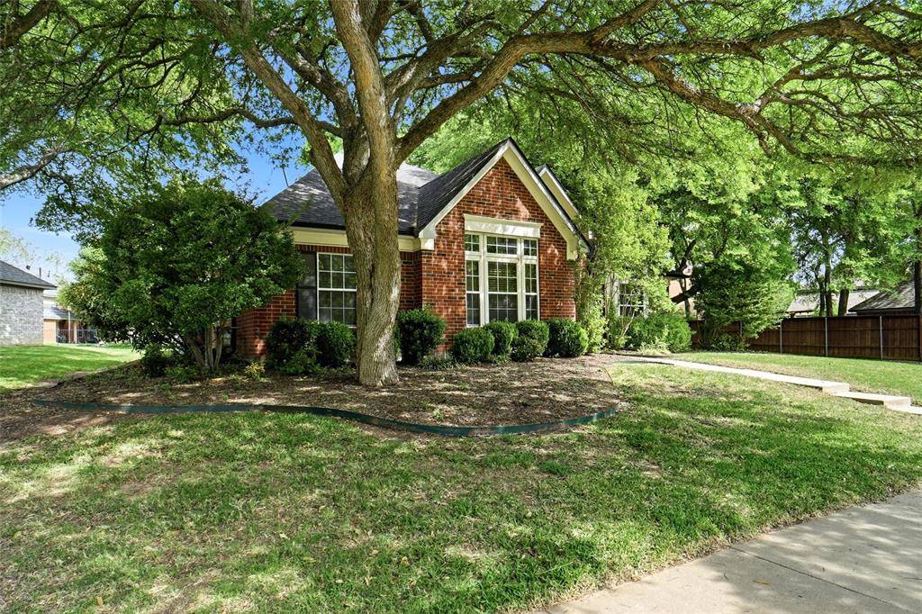 2004 Kings Drive, Flower Mound, TX 75028