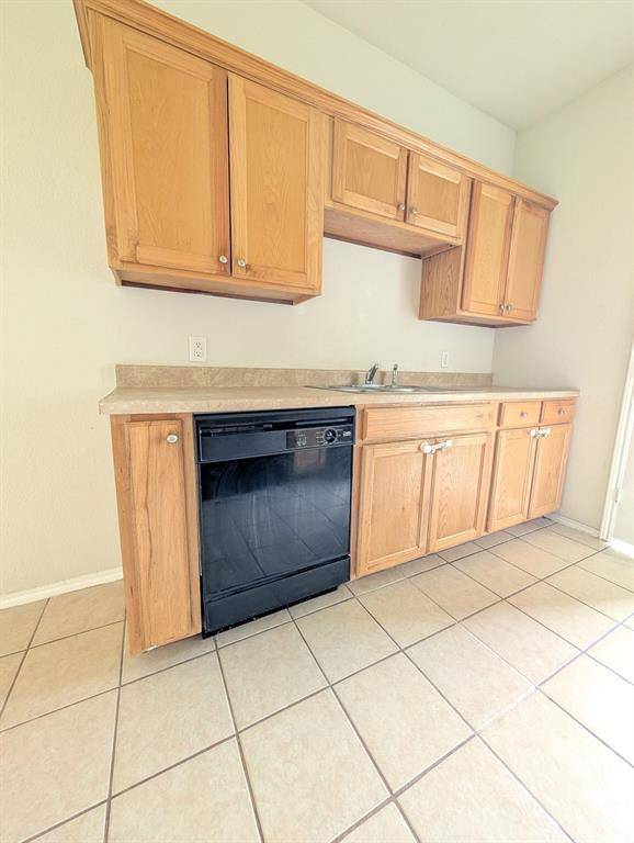 120 Collett Court, Weatherford, TX 76088