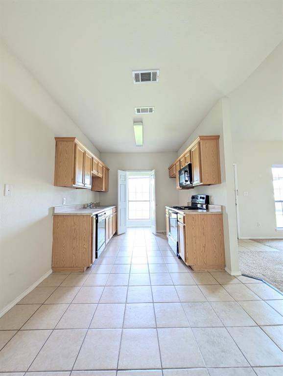 120 Collett Court, Weatherford, TX 76088