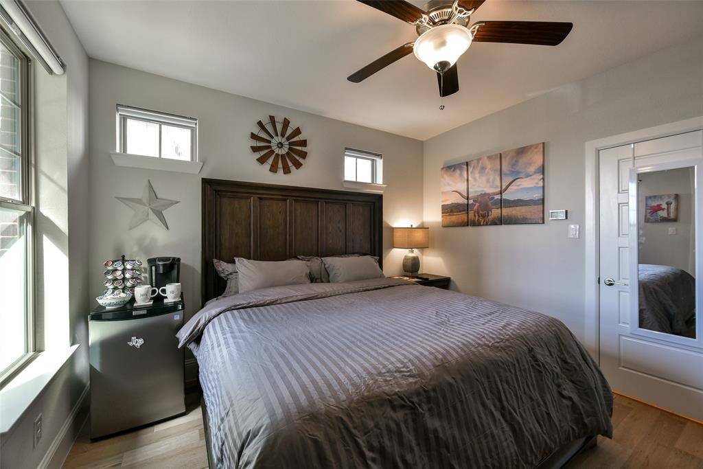 1309 Arch Place, Dallas, TX 75215