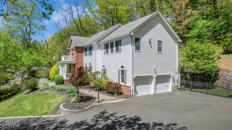 63 Twin Oaks Rd, Bridgewater Twp., NJ 08807