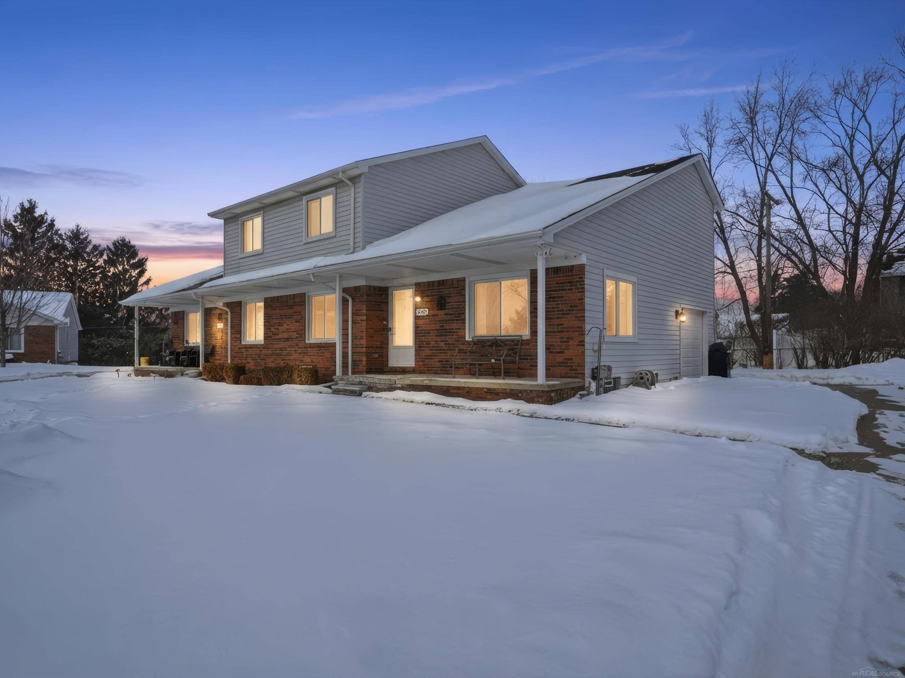 46723 Shelby CT, Shelby Twp, MI 48317