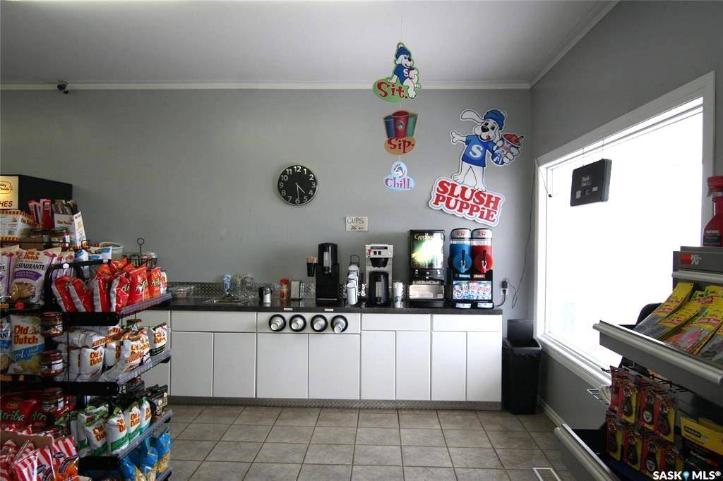 406-410 Railway AVENUE, Eston, SK S0L 1A0