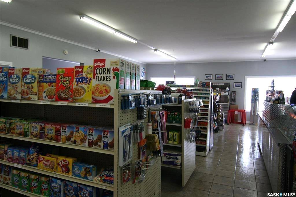 406-410 Railway AVENUE, Eston, SK S0L 1A0