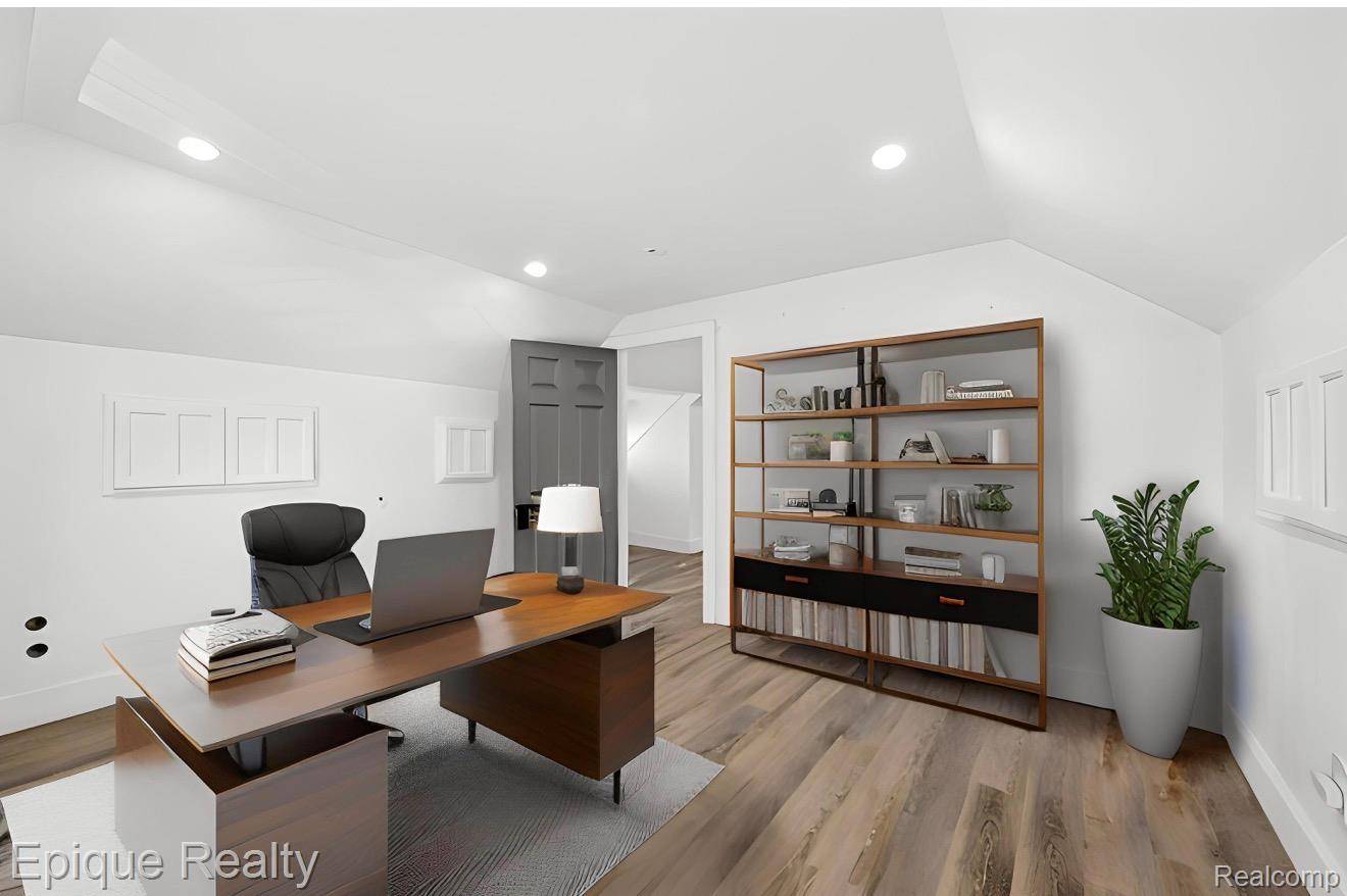 33432 Oakland ST, Farmington, MI 48335