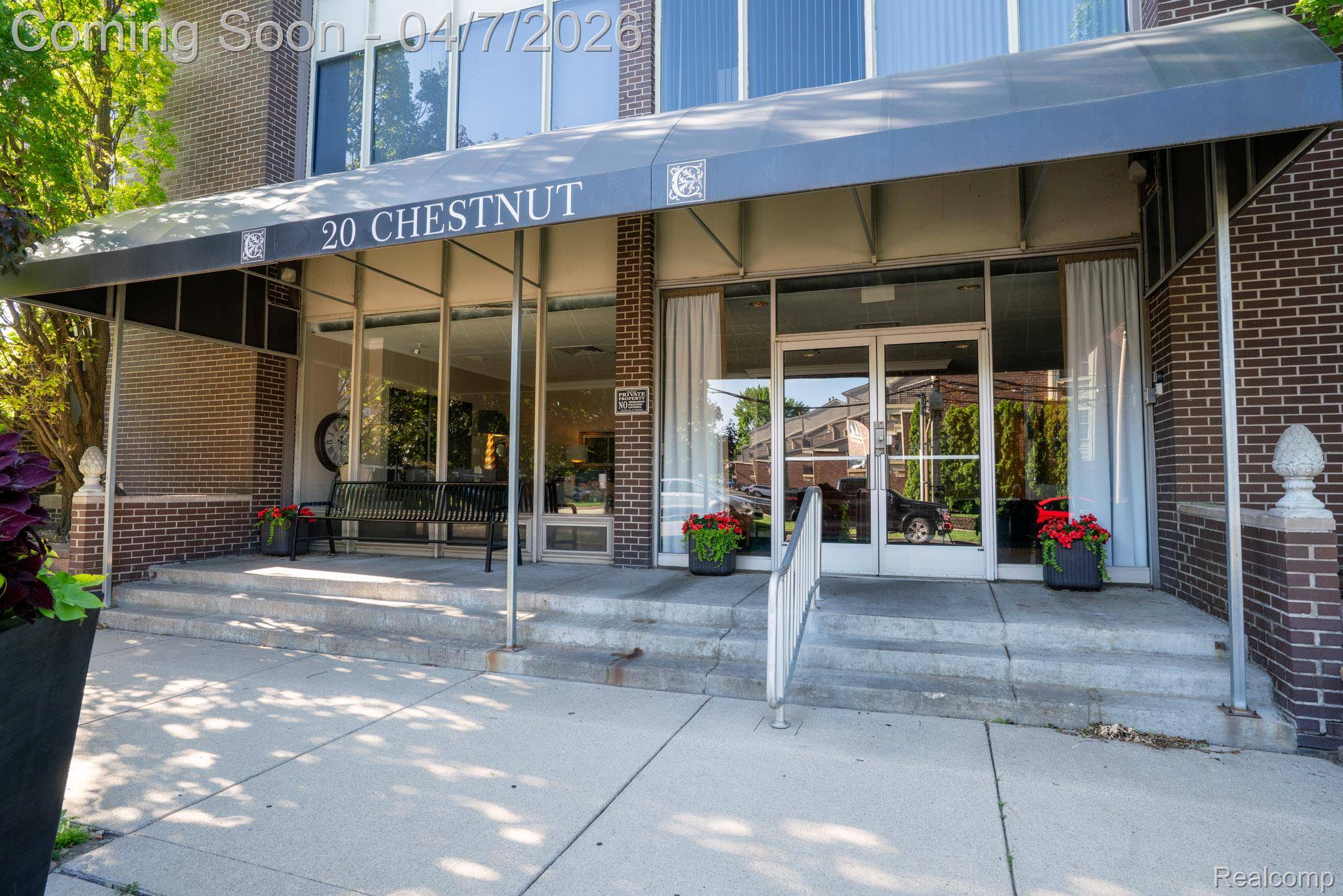 20 Chestnut ST #302, Wyandotte, MI 48192
