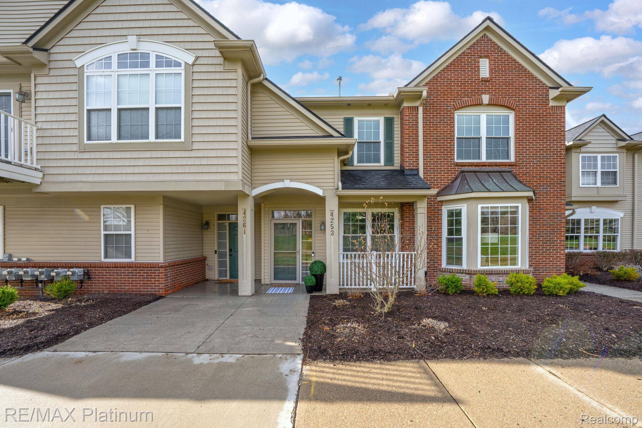 4253 Hampton Ridge BLVD, Genoa Township, MI 48843