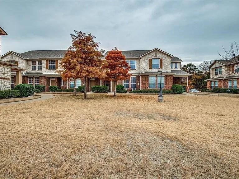 2742 Olympic Park Drive, Grand Prairie, TX 75050