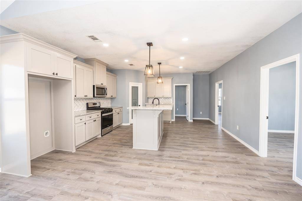 307 Bonham Street, Nocona, TX 76255