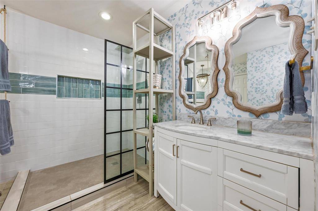 2240 Cottonwood Court, Midlothian, TX 76065