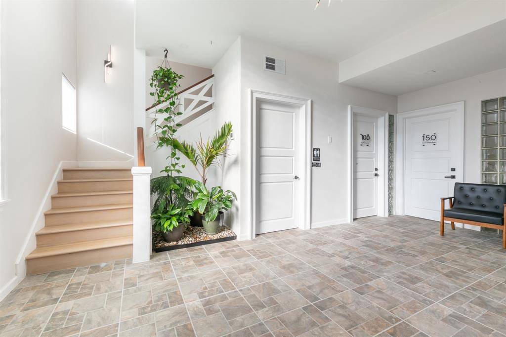 1307 W Abram Street #100, Arlington, TX 76013