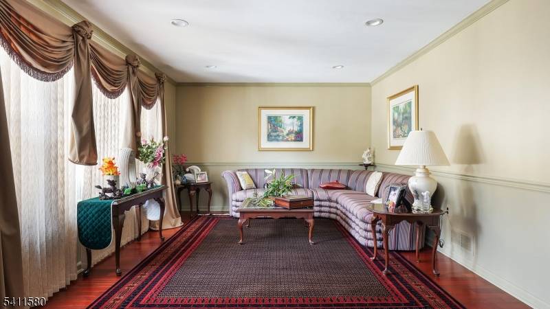 142 Monmouth Rd, Monroe Twp., NJ 08831