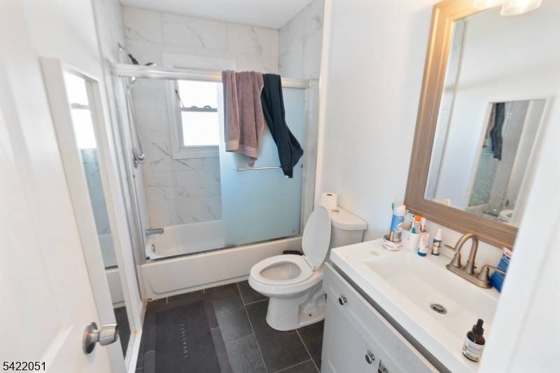 289 Leonia Ave, Bogota Boro, NJ 07603