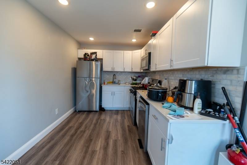 289 Leonia Ave, Bogota Boro, NJ 07603