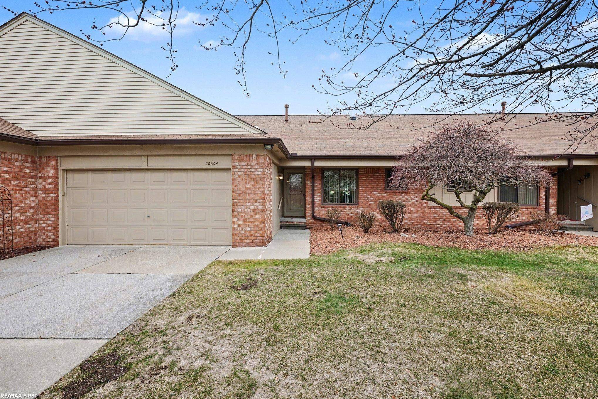 20604 Birch Meadow DR, Clinton Twp, MI 48036