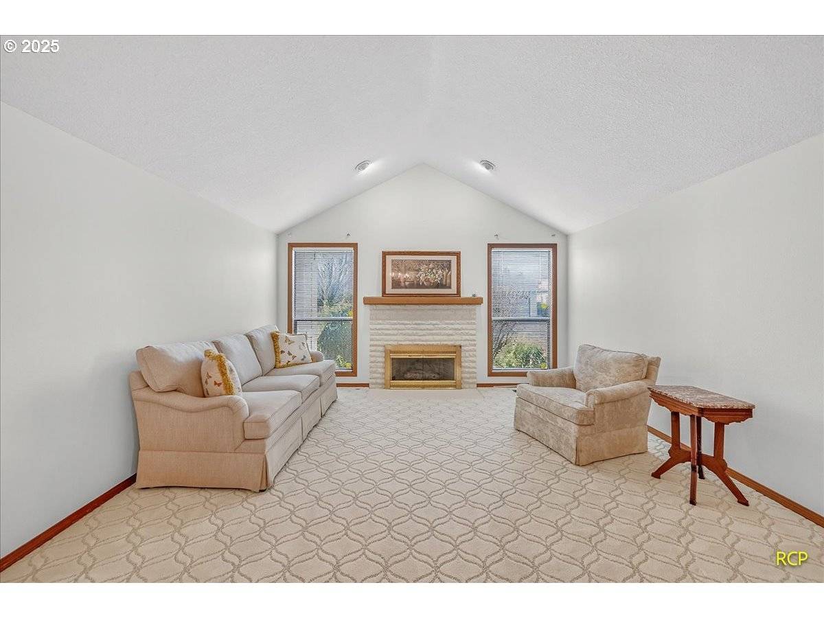 2332 NE 158TH AVE, Portland, OR 97230