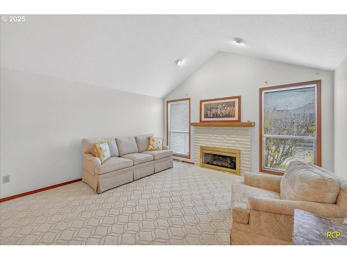 2332 NE 158TH AVE, Portland, OR 97230