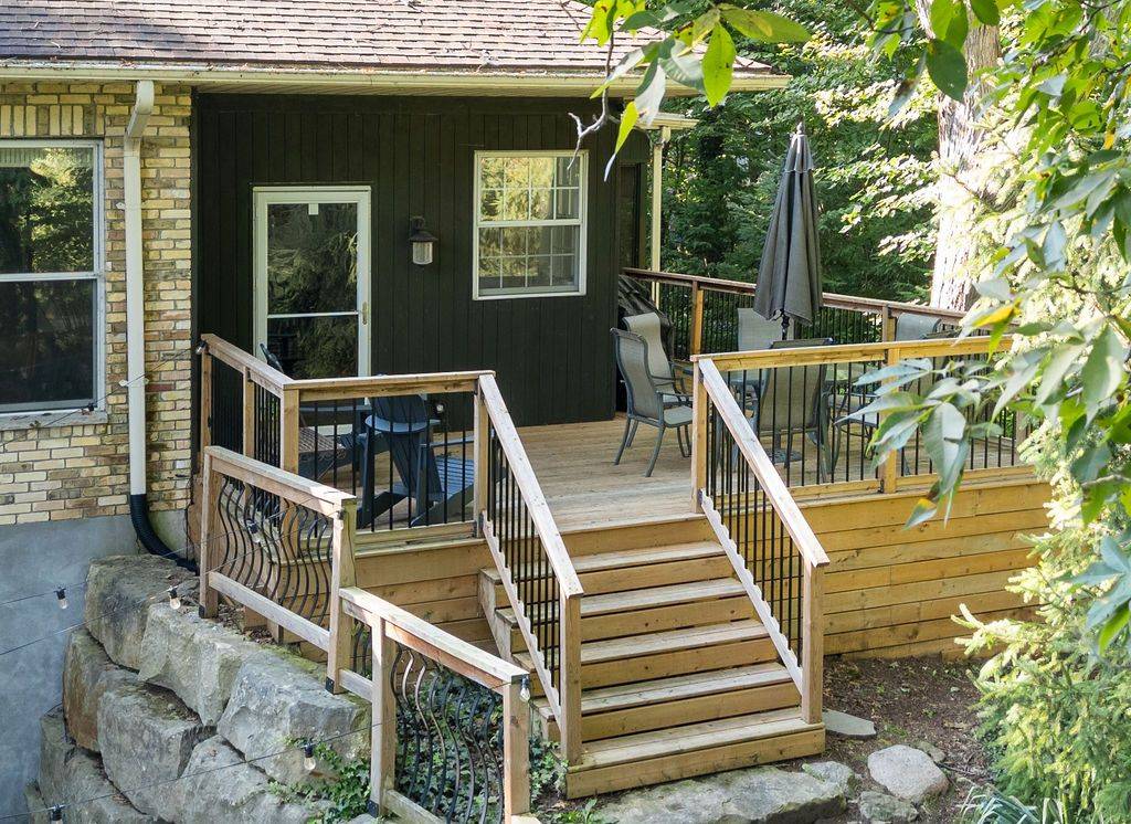 10240 Woodpark CT, Lambton Shores, ON N0M 1T0