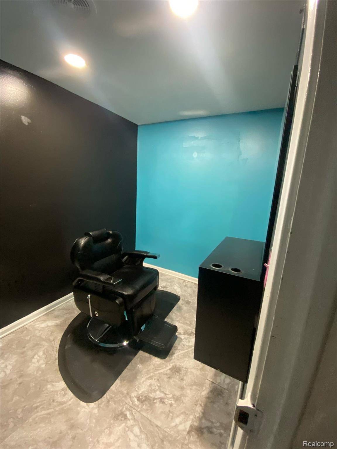 17306 W 7 Mile RD, Detroit, MI 48235