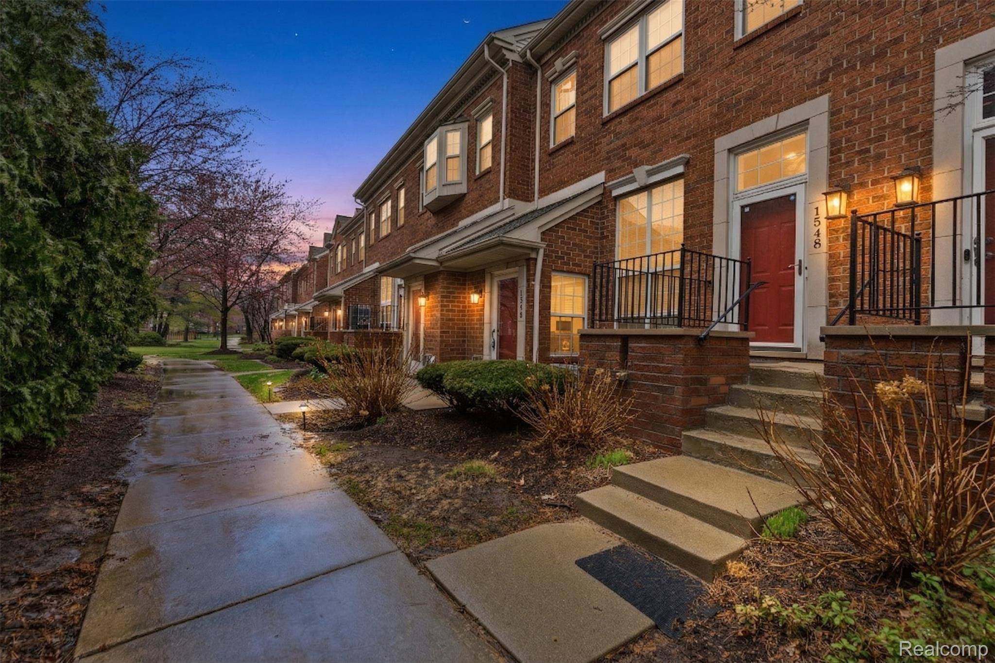 1548 Maryland Club DR, Royal Oak Charter Township, MI 48067