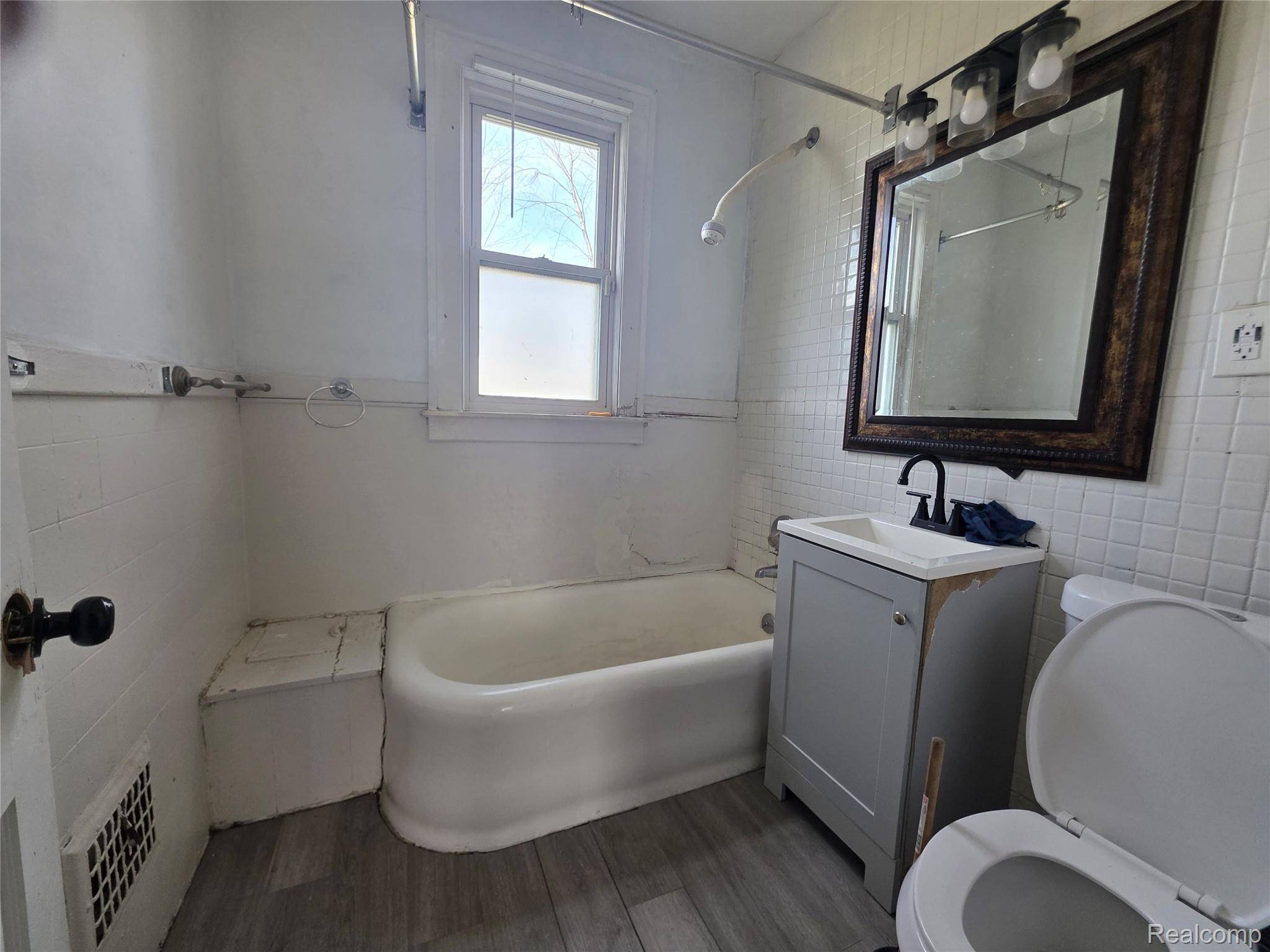 17130 Mackay ST, Detroit, MI 48212