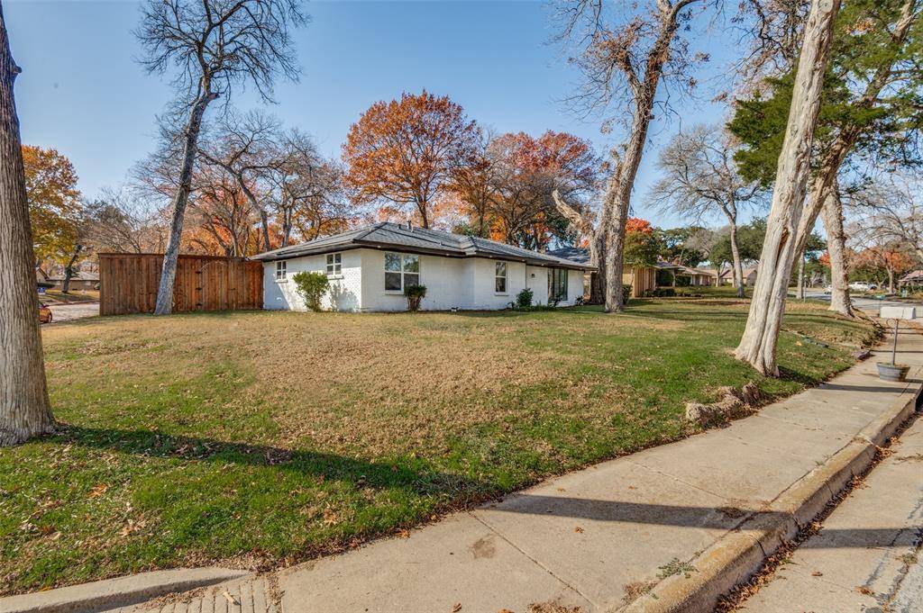 1241 Springbrook Drive, Desoto, TX 75115