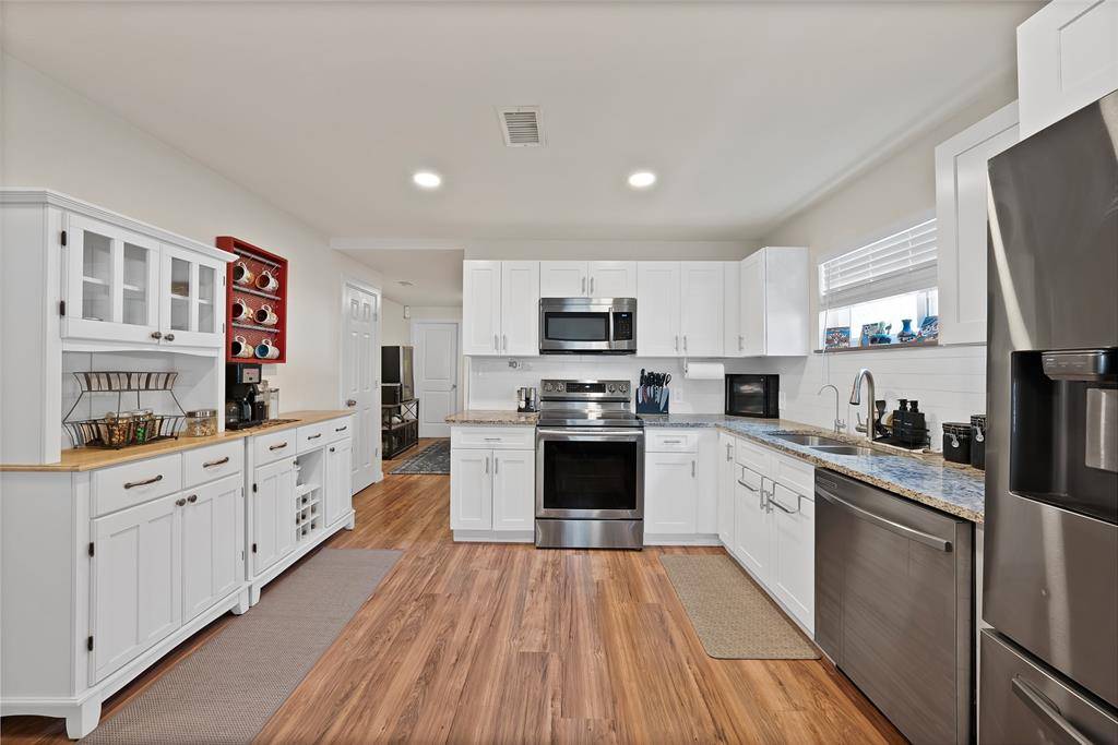 604 Moore Street, Garland, TX 75040