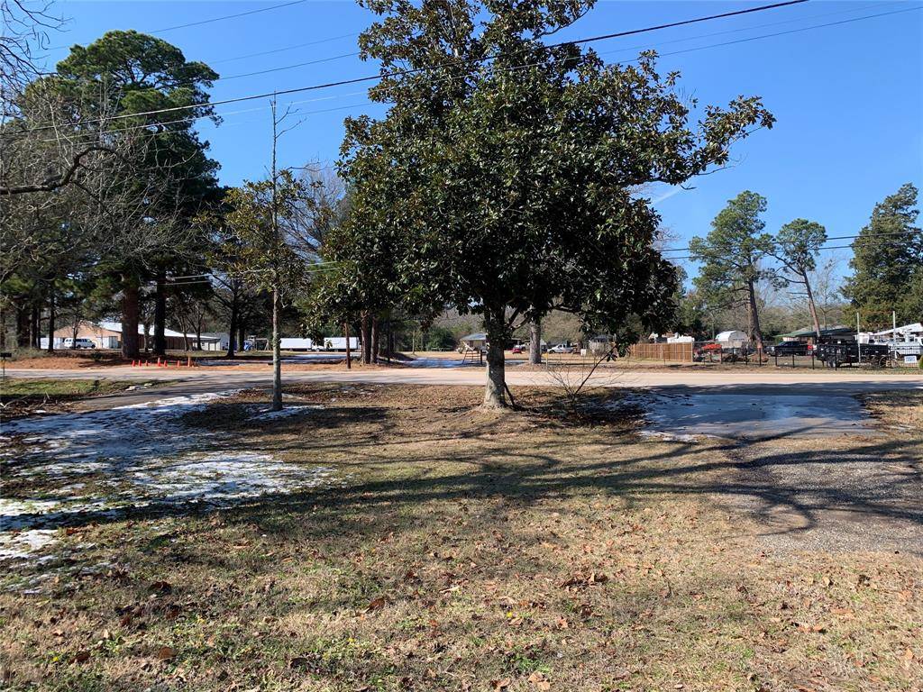 911 W Cayuga Drive, Athens, TX 75751